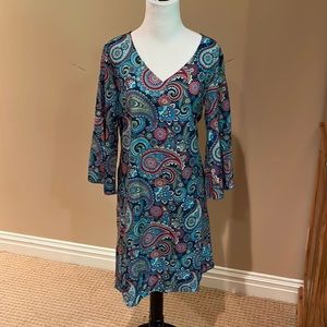 Patterned 3/4 length sleeve v-neck dress NWT